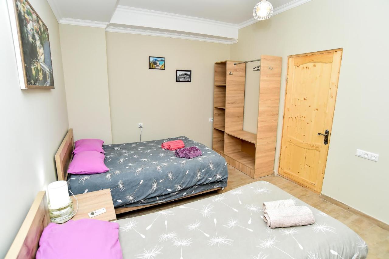 Hotel Maspindzelo Kutaiszi Kültér fotó